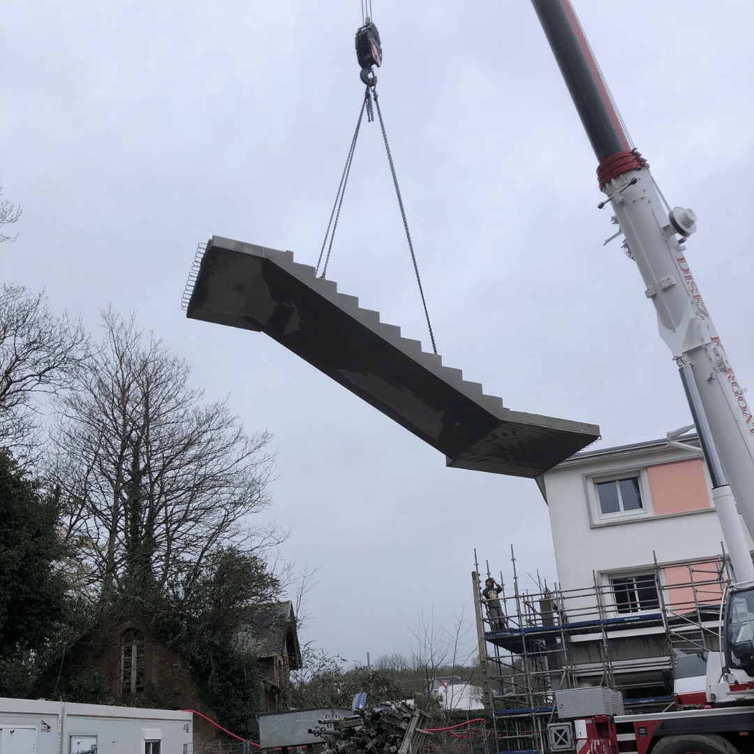 démolition béton dans une usine à landerneau